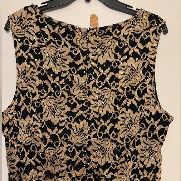 Candalite Black and Tan Sleeveless Sheath Dress, Sequins Details - Picture 7 of 8